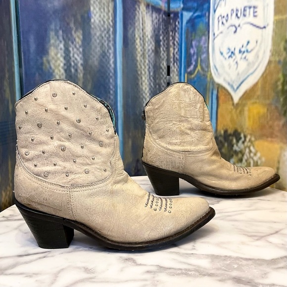 Corral Western Ankle Boots Cream Studded Distressed Rhinestone Zip Size 10 EUC - Picture 3 of 9